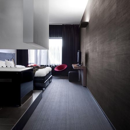 גנק Carbon Hotel חדר תמונה
