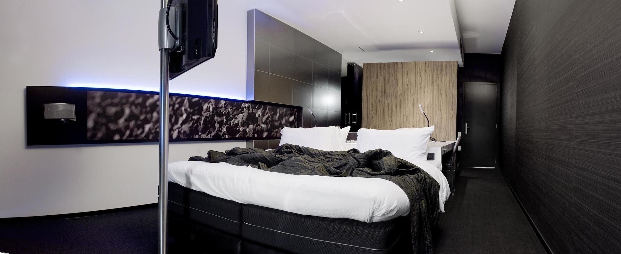 גנק Carbon Hotel מראה חיצוני תמונה