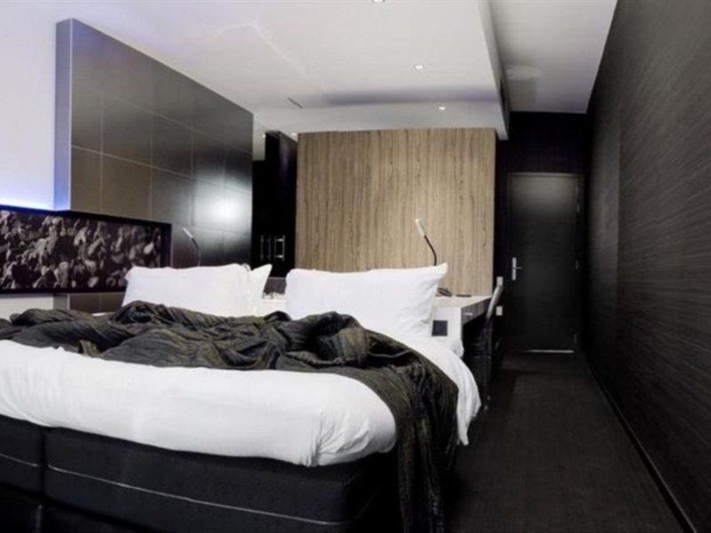 גנק Carbon Hotel מראה חיצוני תמונה