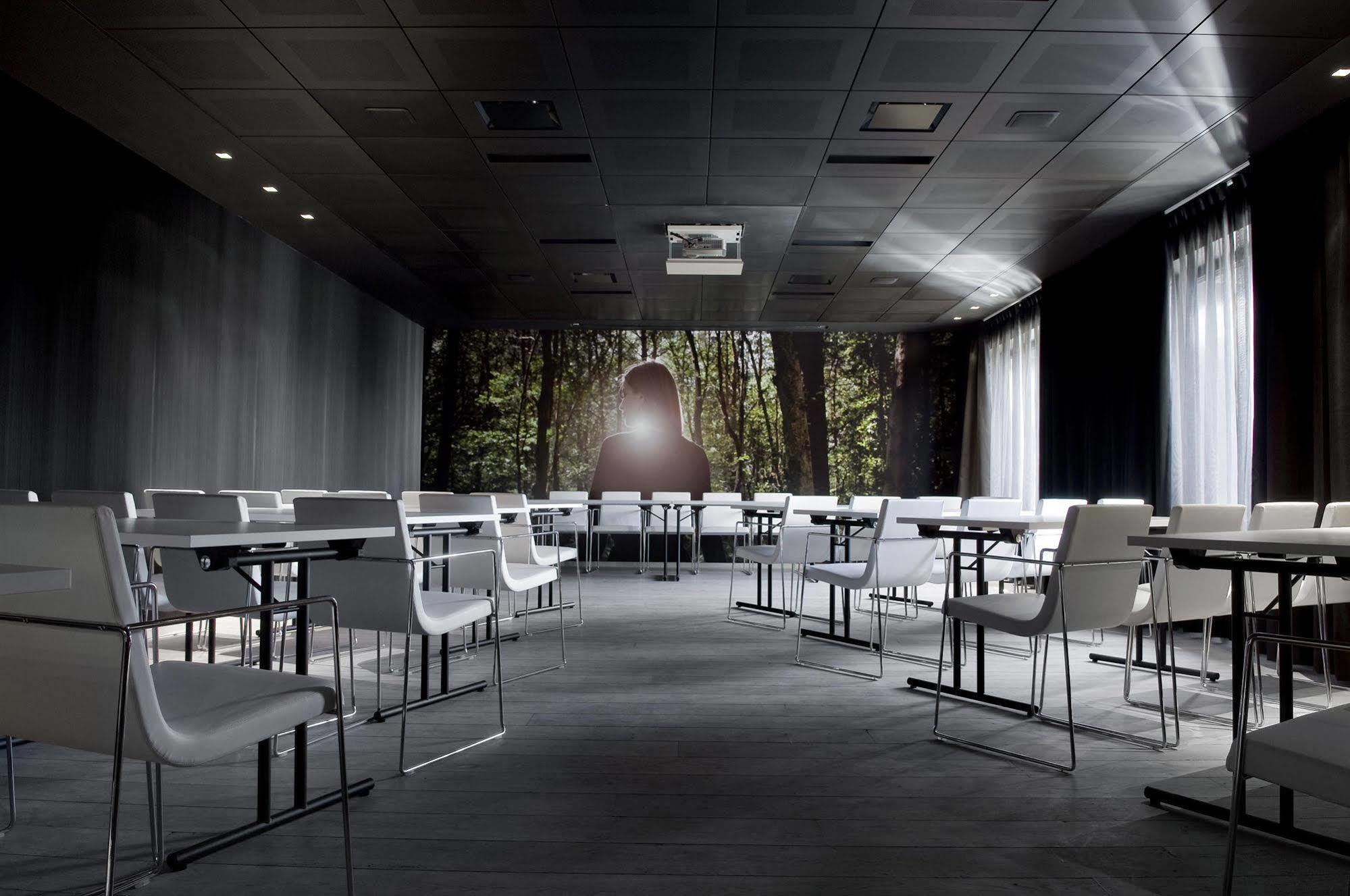 גנק Carbon Hotel מראה חיצוני תמונה