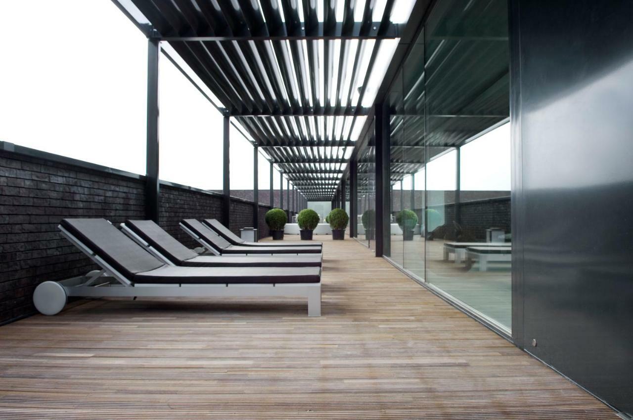 גנק Carbon Hotel מתקנים תמונה